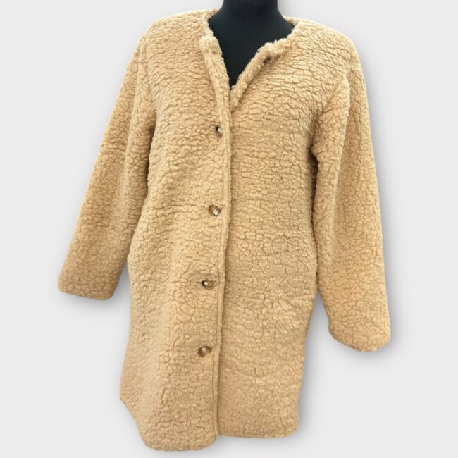 Manteau long en maille bouclée