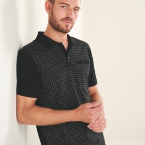 polo motif géométrique