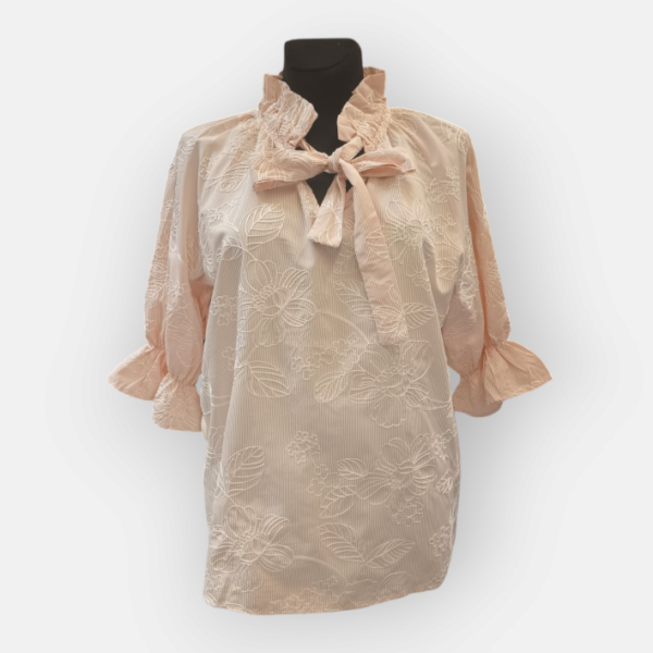 blouse à col lavallière rose