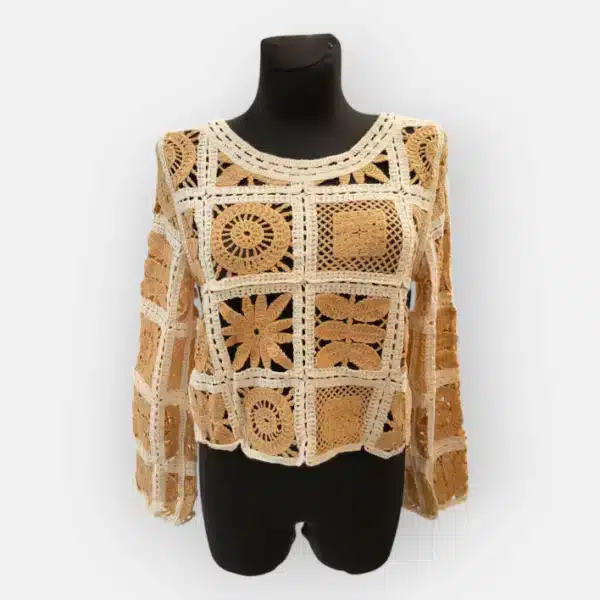 pull en crochet taupe