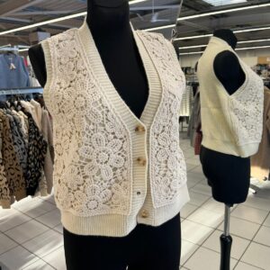 Gilet Laine sans Manches Style Dentelle